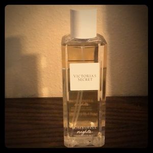 VS Bombshell Nights Fragrance Mist!!